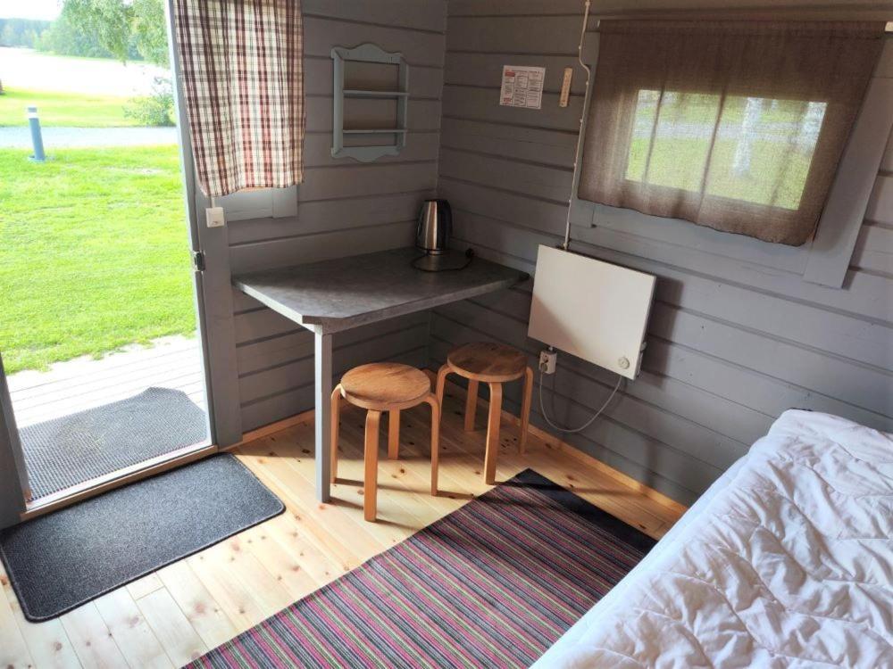 Tastulan Lomakylae Hotel Kaustinen Exterior photo
